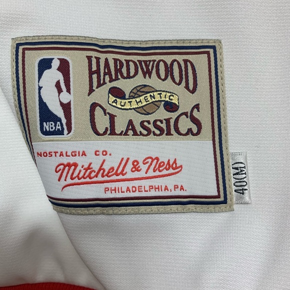 Mitchell & Ness Bulls shooting jersey & fitted - Picture 4 of 9